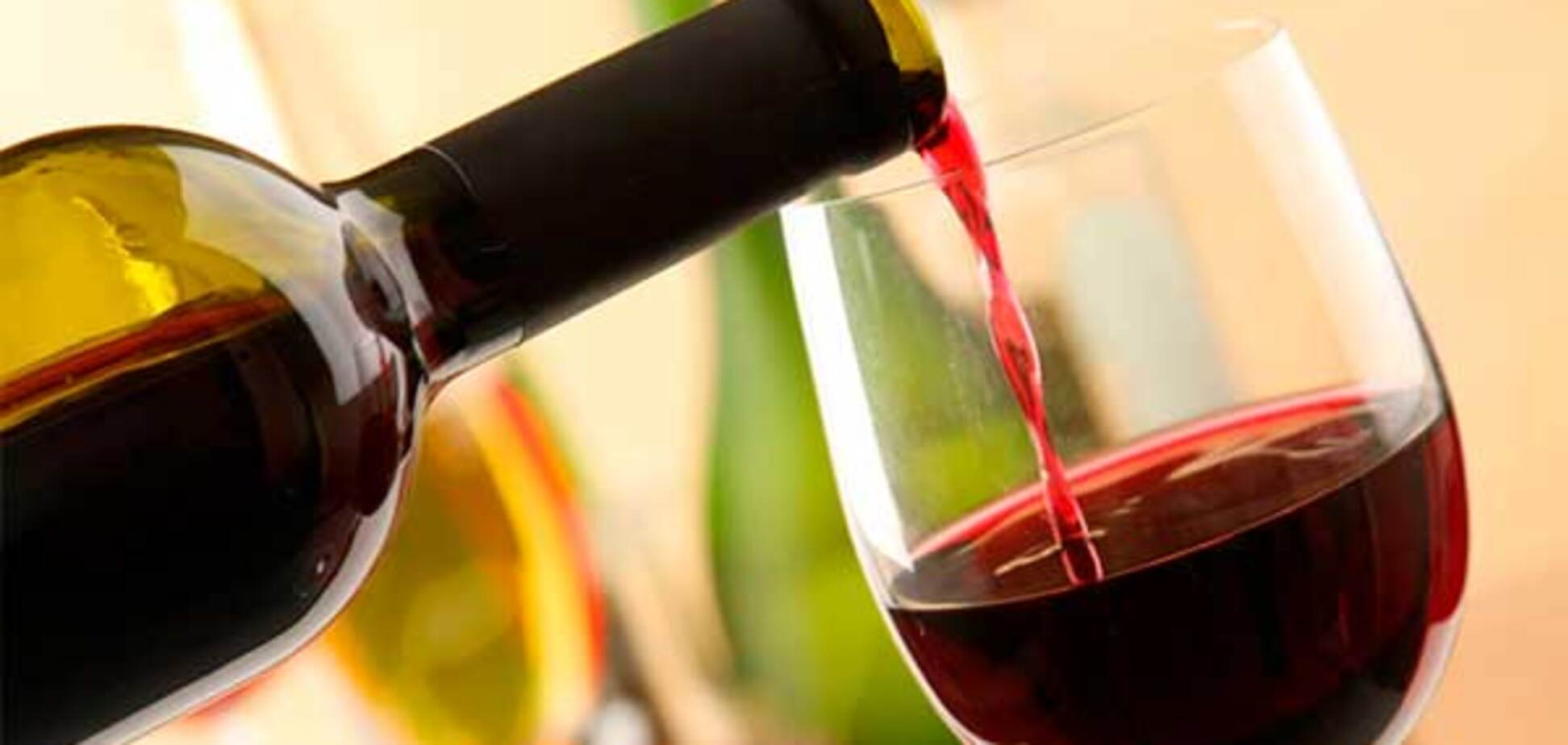 Врятує від раку і старості: розкрита користь червоного вина