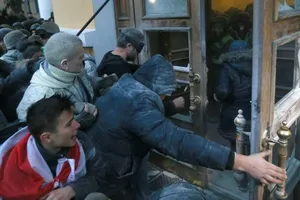 Жовтневий палац, Київ, штурм, Саакашвілі