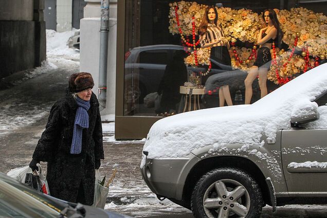 Негода в Україні: стало відомо, де обмежили рух транспорту