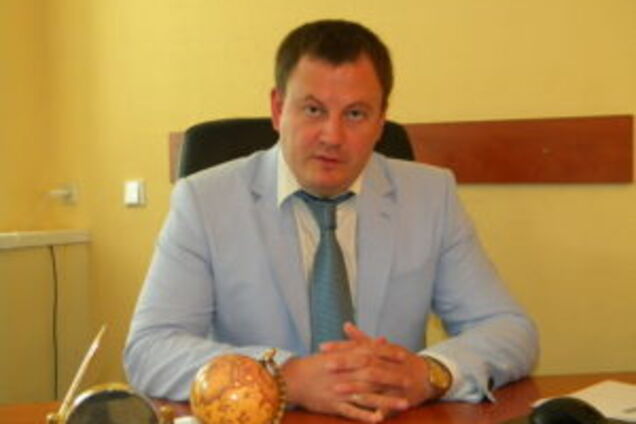 О декларации забыли? Жена зампрокурора Сумщины 'засветила' в ДТП Infiniti