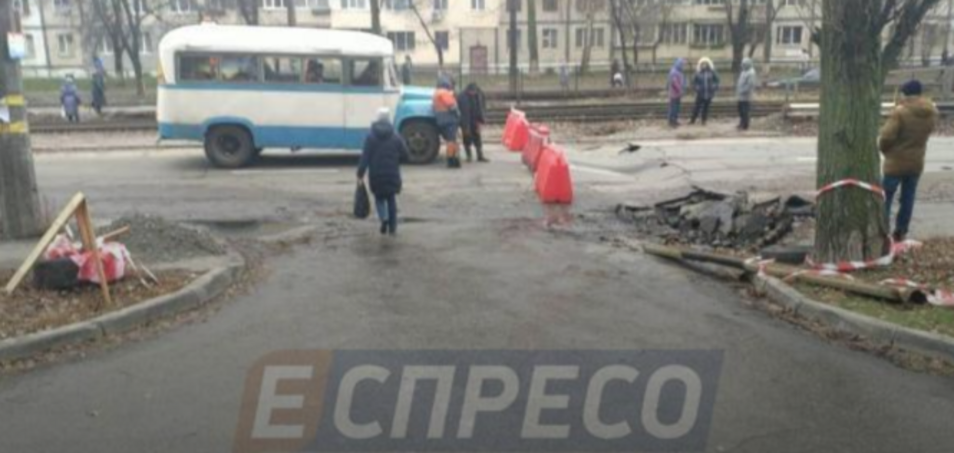 В одном из районов Киева парализовано движение: произошло ЧП