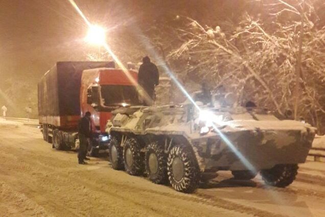 Снежный коллапс в Киеве: озвучено легкое решение проблем с дорогами
