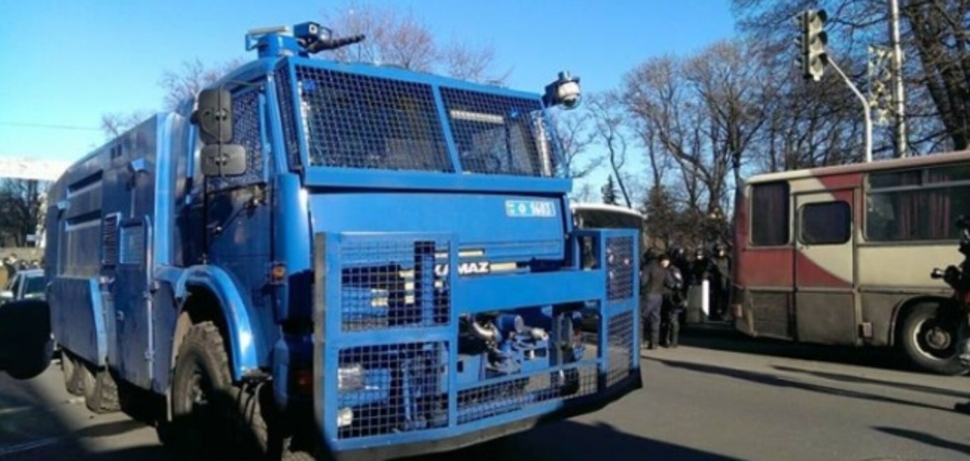 Нацгвардії дозволили розганяти протести водометами і бронетехнікою