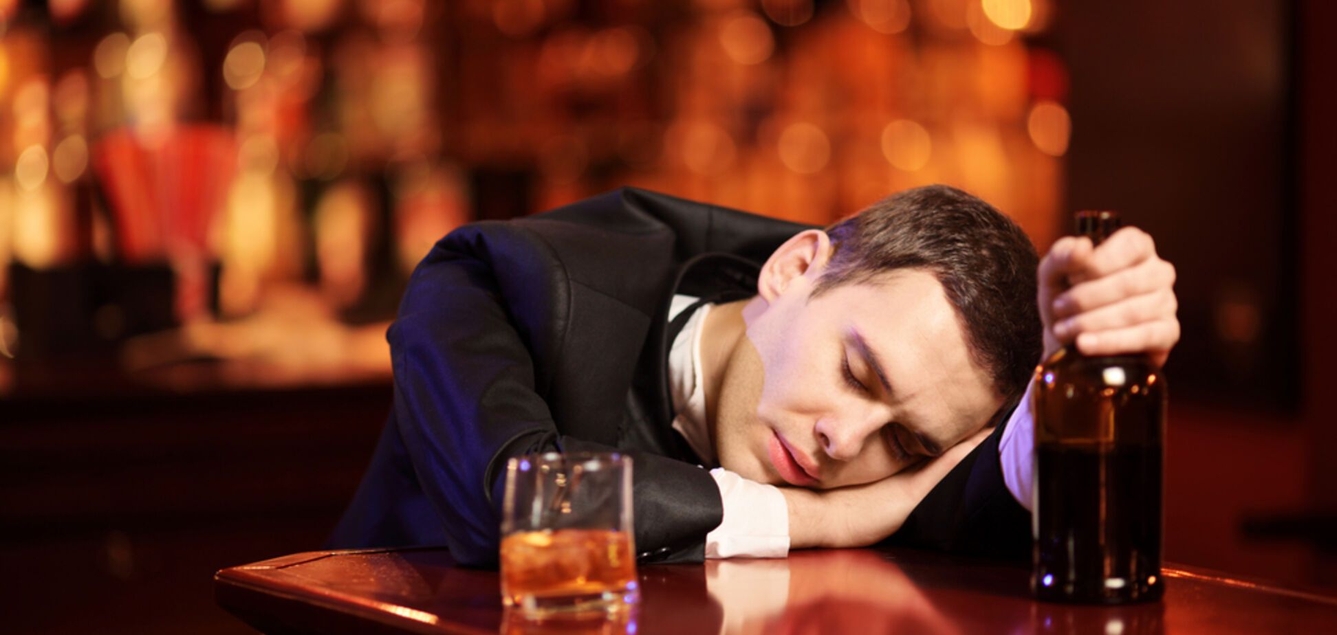 Как выпившие мужчины видят женщин: ученые раскрыли секрет 