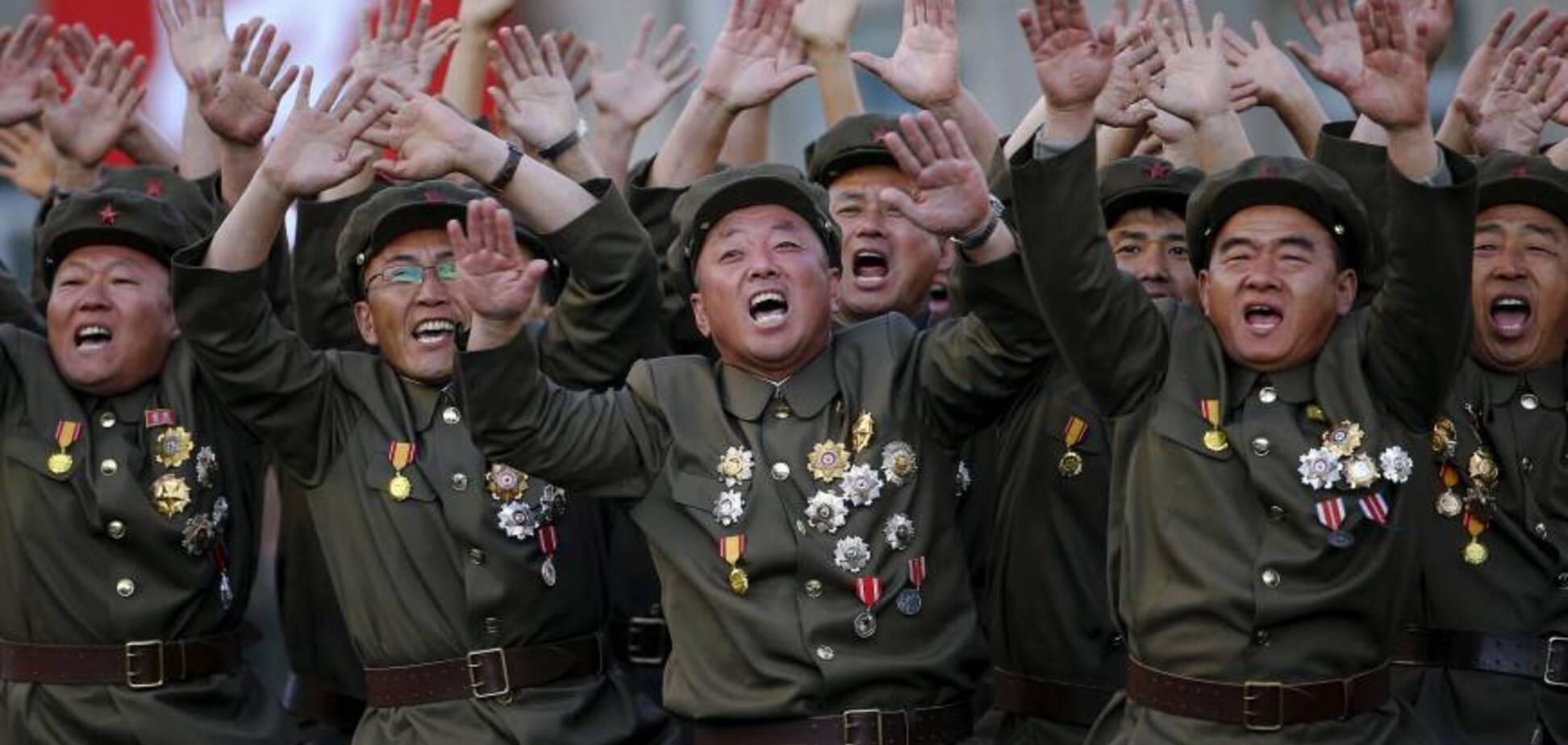 В Британии выдумали 'ядерные' рождественские хлопушки