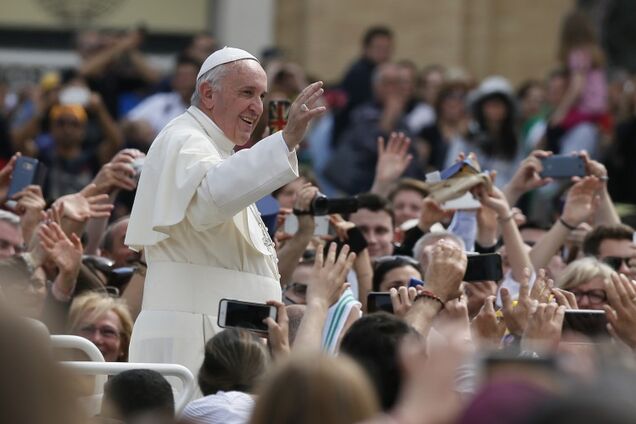 Миллионы для Украины: озвучена невероятная сумма помощи от Папы Франциска