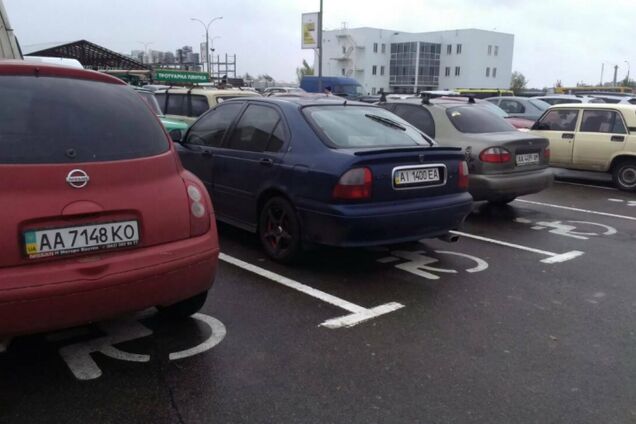 В Украине ужесточили наказания за неправильную парковку