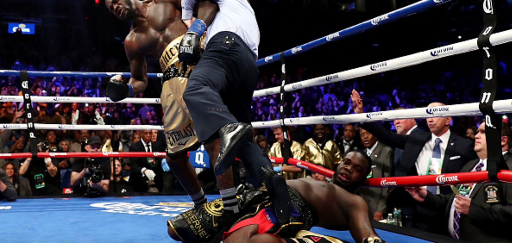 Не Кличко - Джошуа: назван лучший нокаут 2017 года - эффектное видео