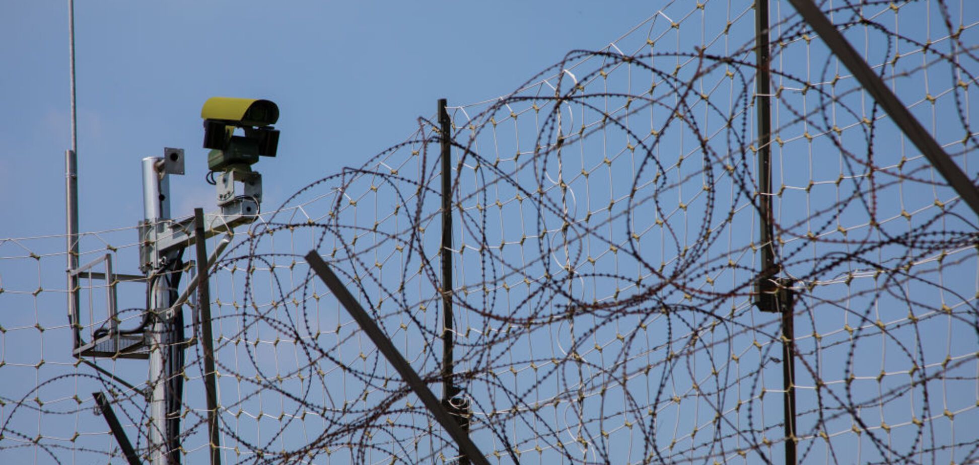 Со стрельбой с обеих сторон: солдат КНДР сбежал в Южную Корею