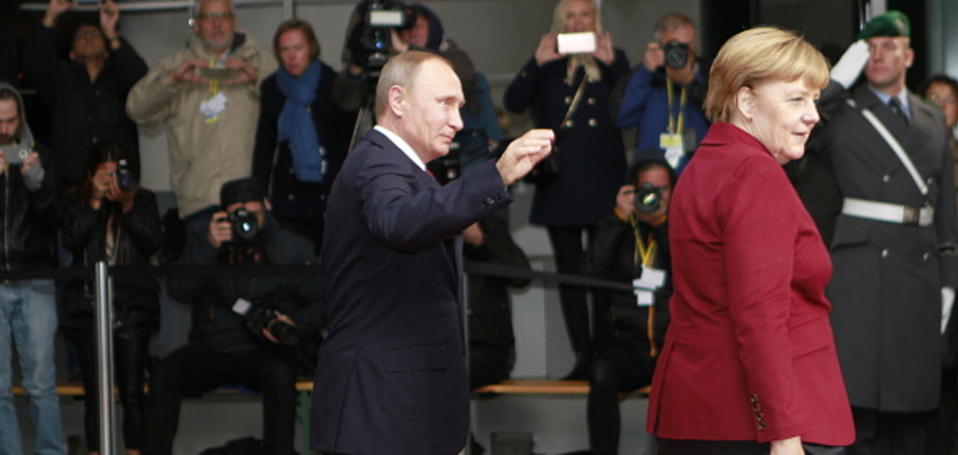 Долгосрочный мир? Путин и Меркель провели важные переговоры по Донбассу