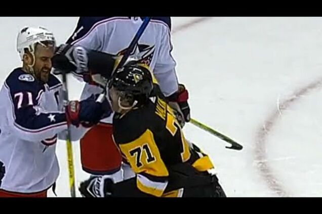 Звезде сборной России жестоко отомстили за попытку вырубить соперника: опубликовано видео