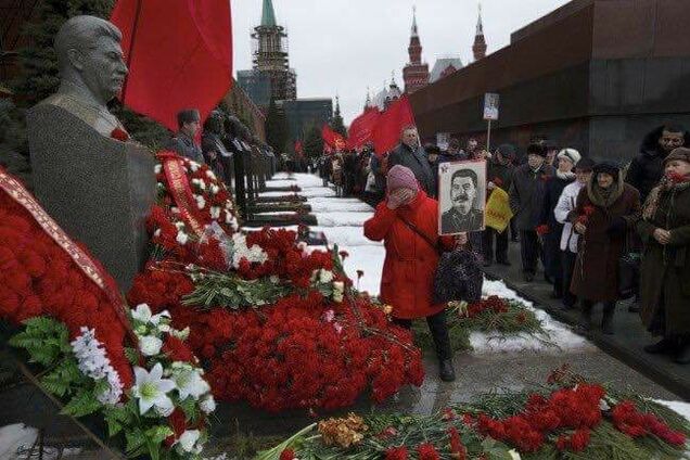 'Нащадки людоїдів': мережу привів у сказ траур росіян за Сталіним