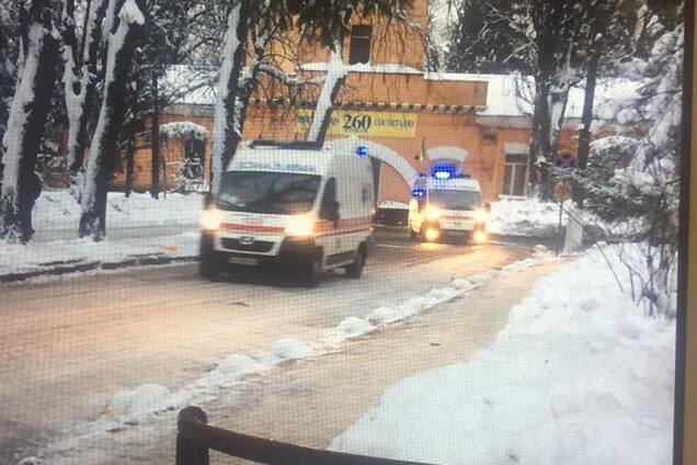 У київський шпиталь прибув новий борт із пораненими бійцями АТО: потрібна допомога