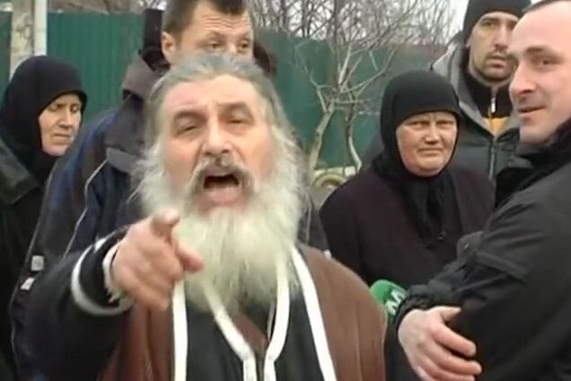 Выкопал труп для поклонения: в Киеве суд принял неожиданное решение по священнику