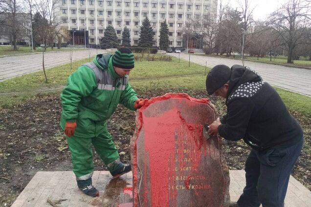 В Одесі познущались над пам'ятним знаком АТОшникам. Мережа кипить