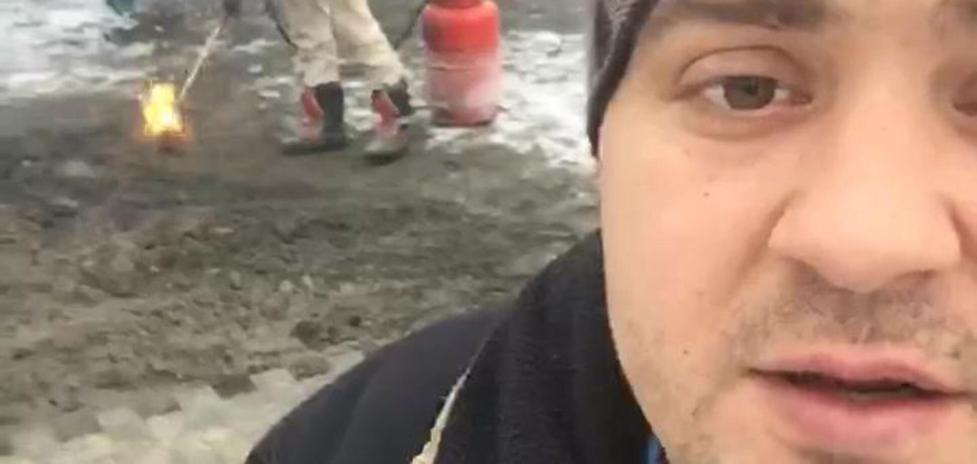 'Нанотехнологии': в Черкассах рабочие топили снег для укладки тротуара