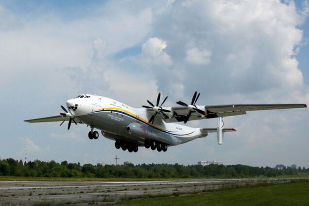 Порошенко повідомив про масштабну авіаційну перемогу України