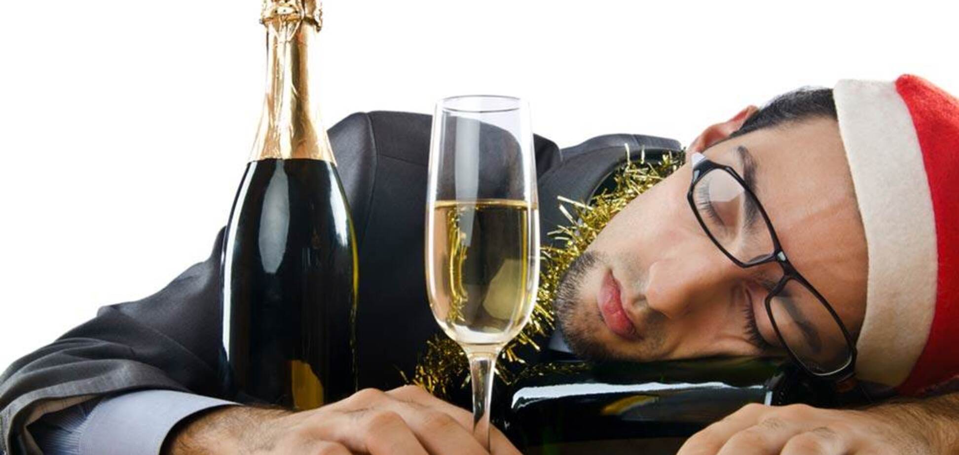 Алкоголь і новорічні свята: як залишитися тверезим і не отруїтися