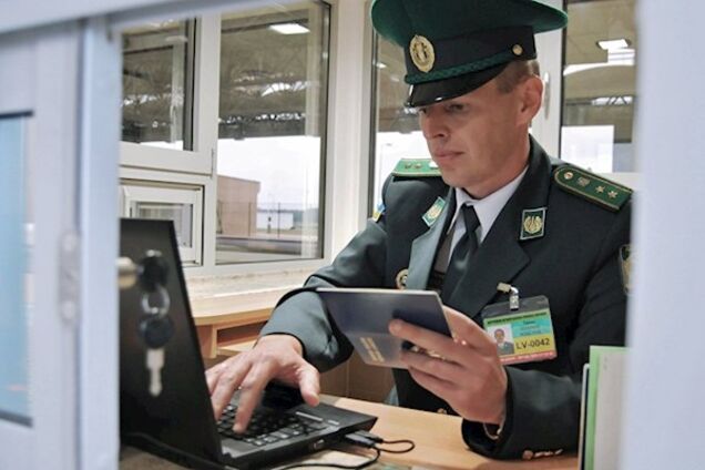 Прохідний двір закритий: росіянам жорстко пояснили 'біометрію' в Україні