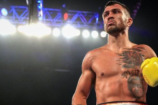 Ломаченко отказался от чемпионского пояса