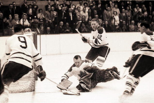 Умер легендарный канадский хоккеист украинского происхождения