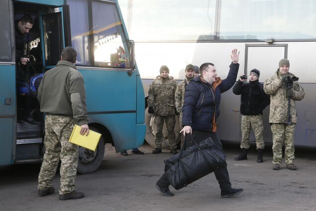 Новости Крымнаша. Украина своих не бросает!