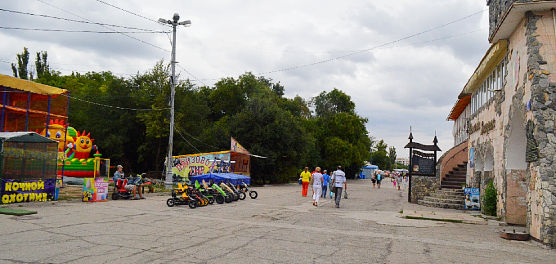 Как в фильме ужасов: блогер показал, во что Россия превратила Крым