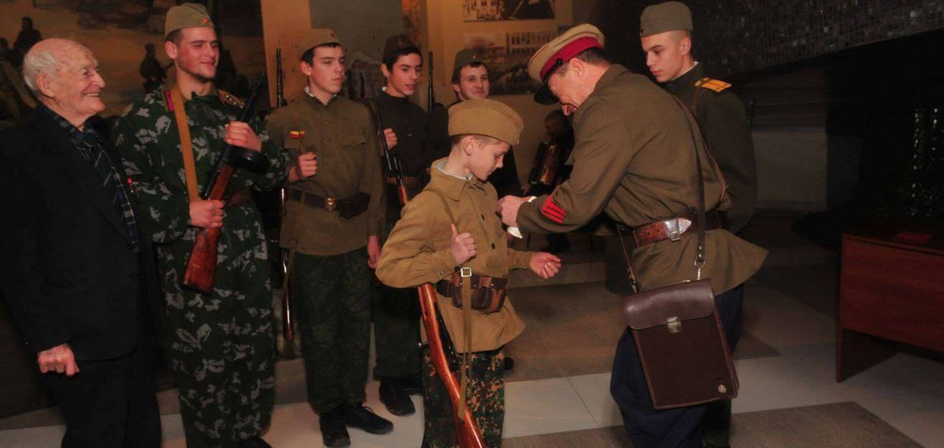 Кислотой мозг выело: подготовка к Новому году в 'ДНР' шокировала сеть