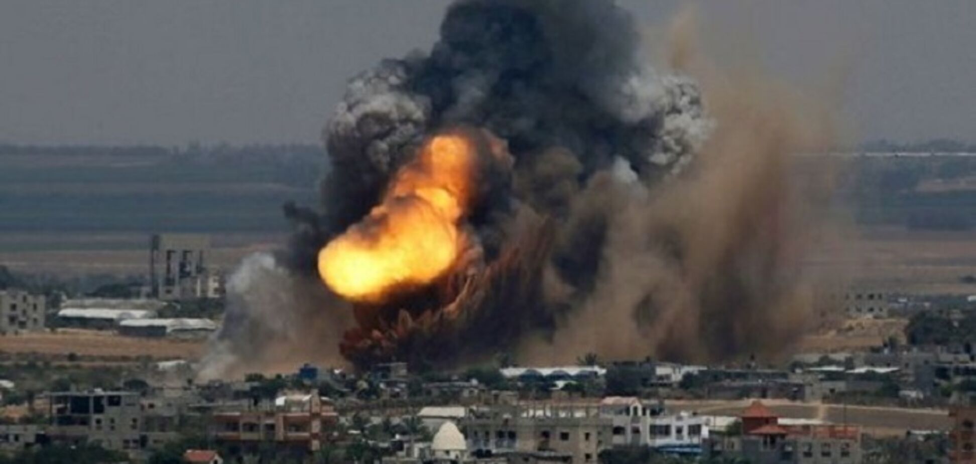 Ізраїль ударив по Сектору Газа з танків і літаків