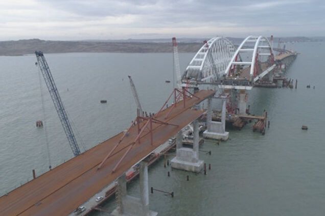 Небезпечна ділянка: Кримському мосту передрекли трагічне майбутнє