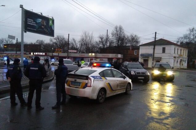 Захват заложников на 'Укрпочте' в Харькове: здание взяли штурмом