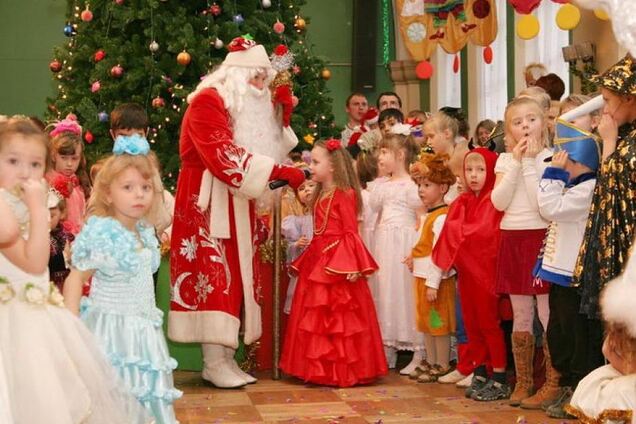 'Холопское племя': сеть ошарашил 'в*тный' утренник в России