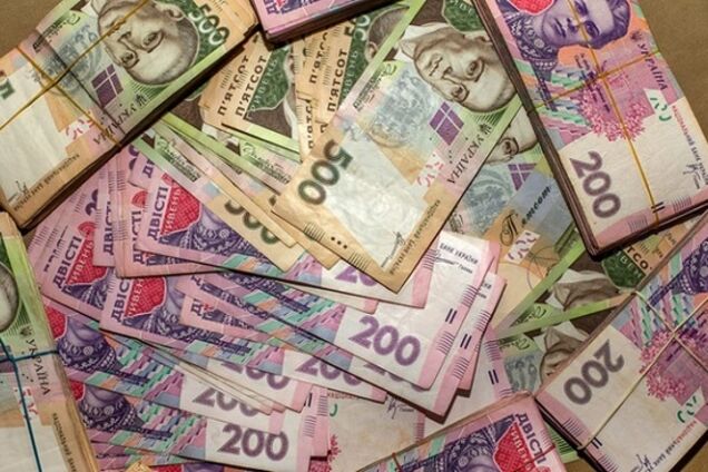 У 20 разів: блогер шокував реальною та офіційною зарплатами в Україні