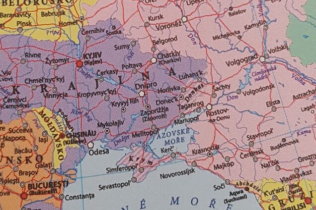 В Чехии выпустили карту с 'российским' Крымом и 'Исламским государством'