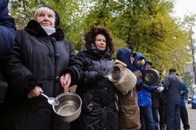 Холодильник проигрывает телевизору: экс-пленница рассказала, что сдерживает 'ЛНР' от бунта