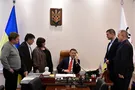 Луганщині – дороги, луганчанам – роботу і зарплату!