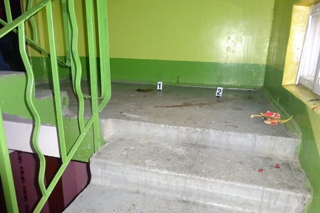 изнасилование, подъезд