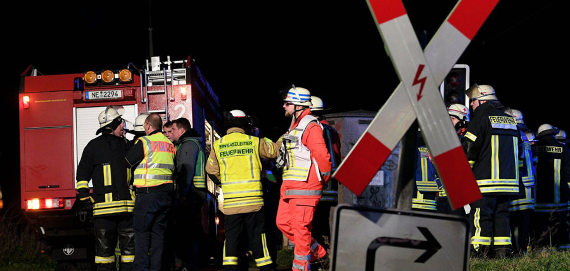 У Німеччині зіткнулися потяги: десятки постраждалих. Опубліковані фото і відео з місця НП