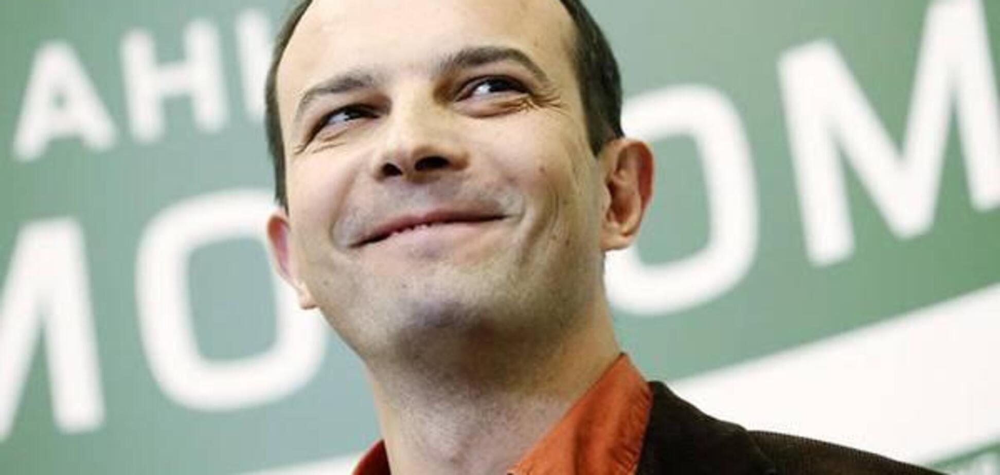 Соболев обязан сложить мандат депутата