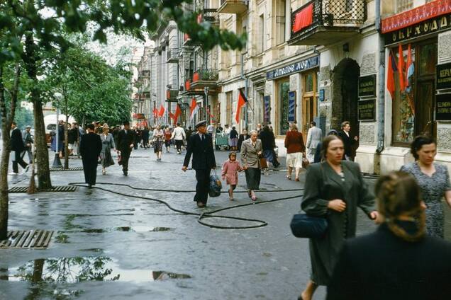 'Улицы поливали!' Уникальные фото Киева 1950-х годов привели сеть в восторг