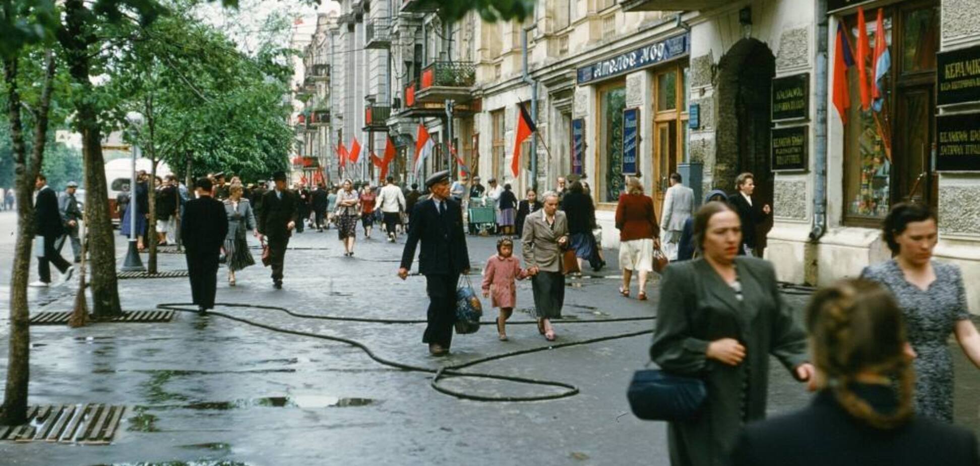 'Улицы поливали!' Уникальные фото Киева 1950-х годов привели сеть в восторг