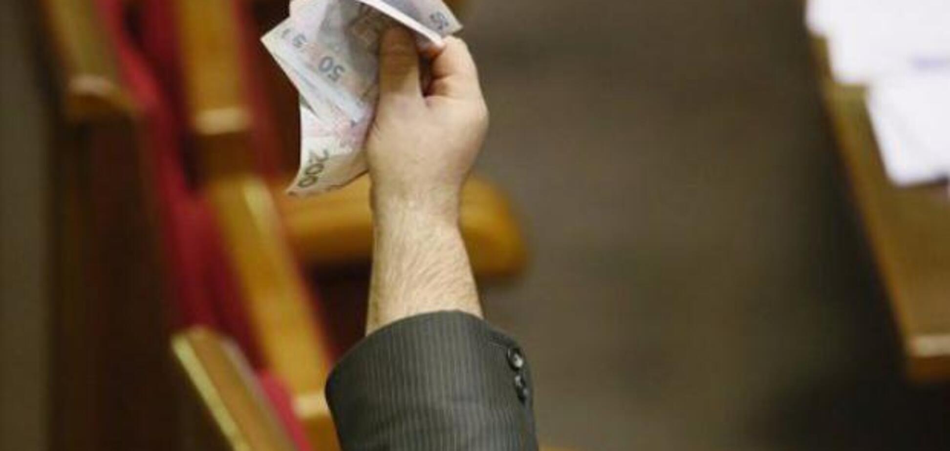 Расходы политических партий: кто оказался самым 'экономным'