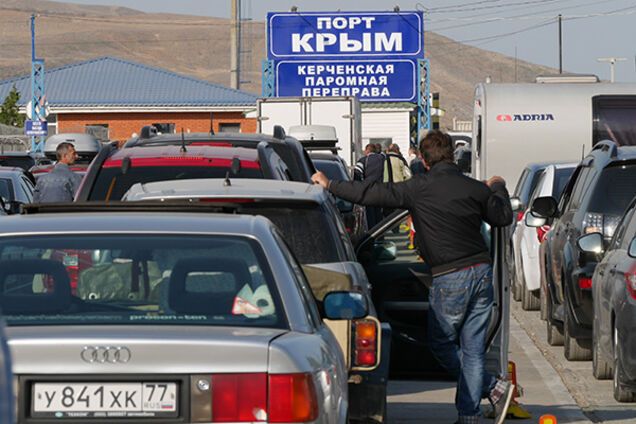Как россияне мчатся на Керченскую переправу