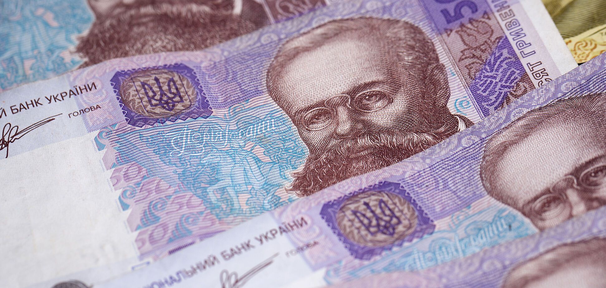 Минималка по 4100 грн: в Кабмине назвали условие повышения зарплат украинцам
