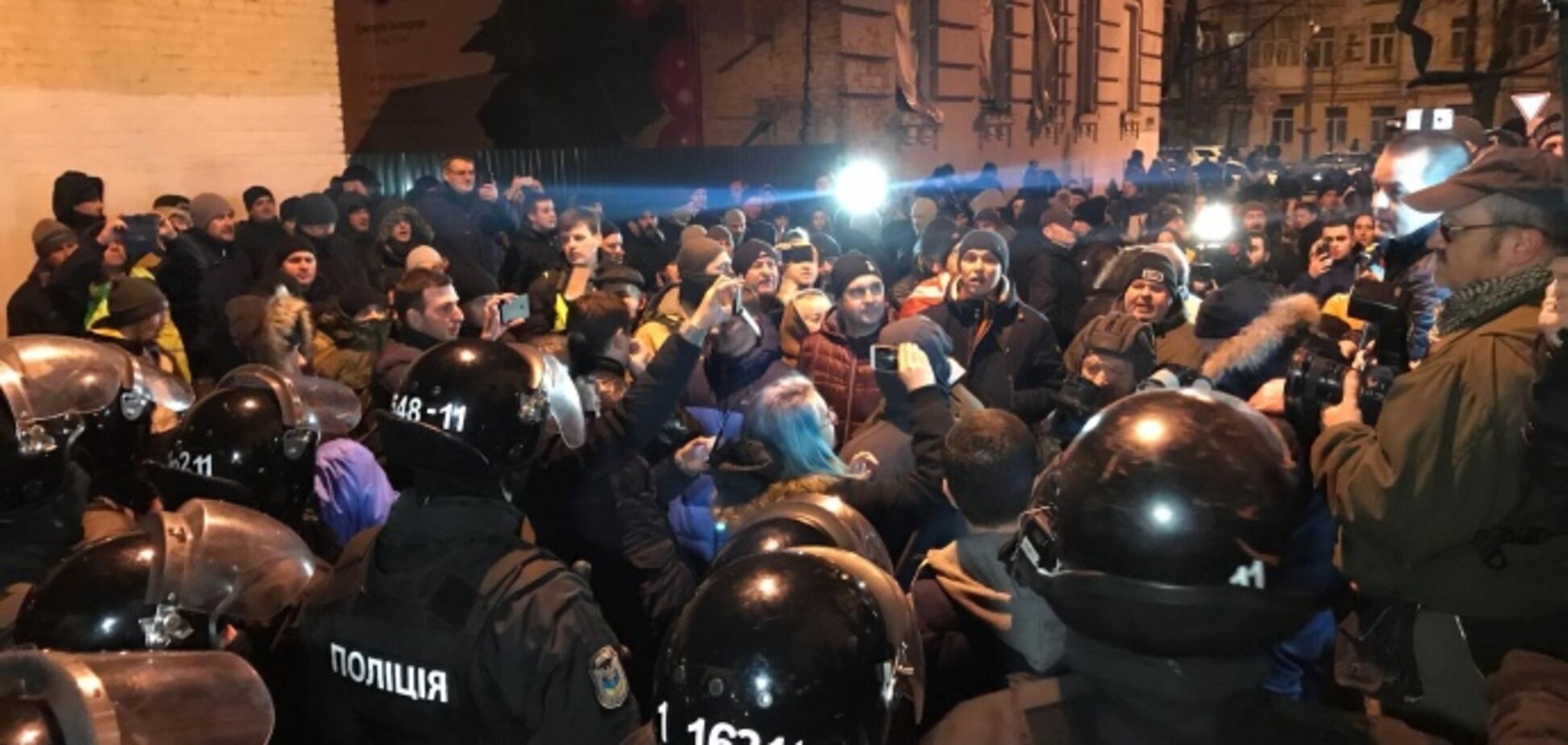 Защитники Саакашвили прорвались внутрь СБУ