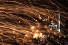 перестрелка фейерверками