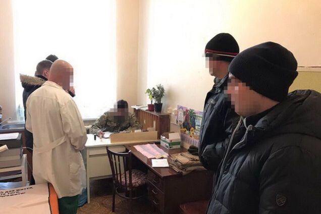 Арест врача за взятку