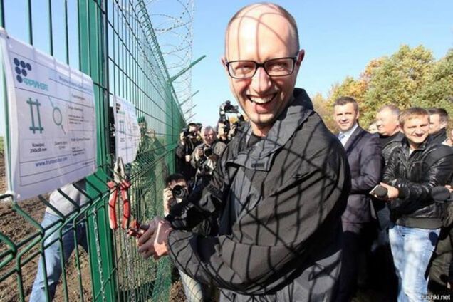 арсений яценюк стена граница