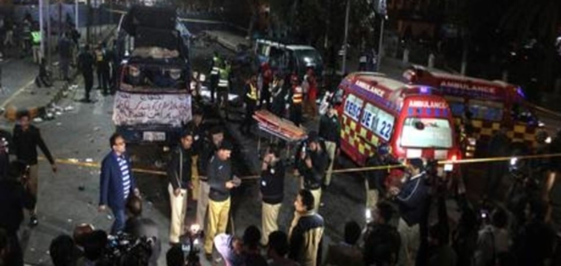 Вибух у Пакистані: Щонайменше десятеро загиблих, десятки поранених