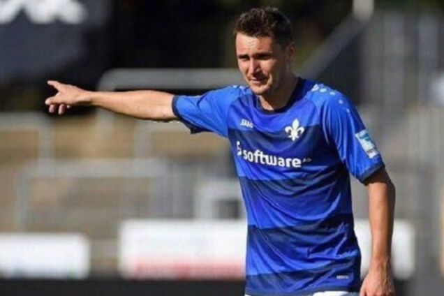 Денис Олейник